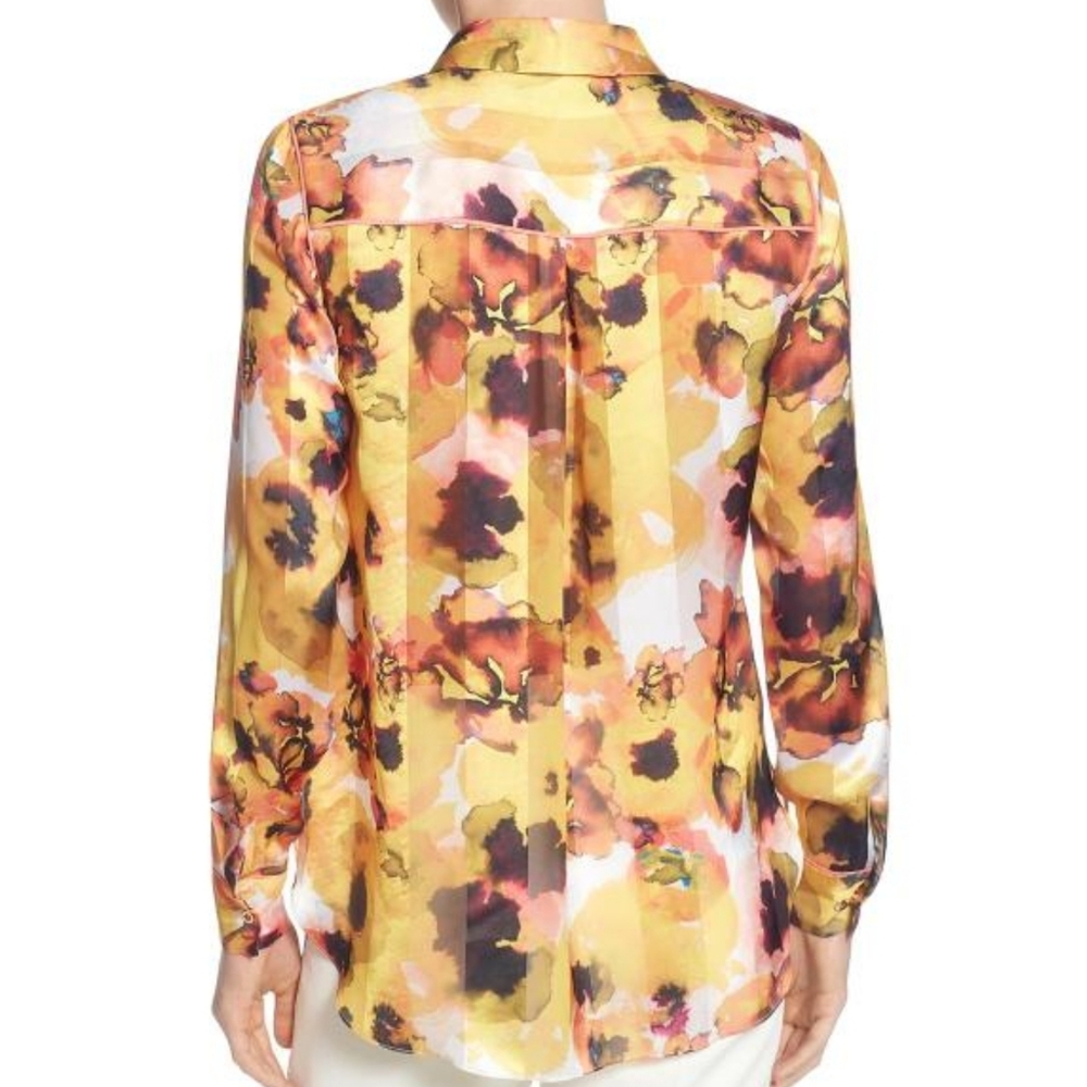 T Tahari

Printed Tonal Stripe Shirt

M - Picture 2 of 7